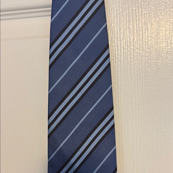 Burberry Men's Blue and Black Striped Tie - Picture 1 of 5